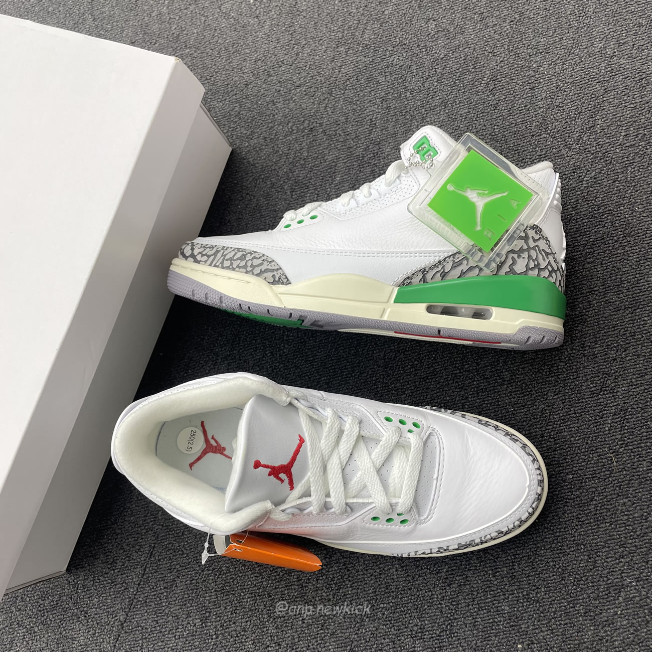 Air Jordan 3 Retro Lucky Green Womens Ck9246 136 (2) - www.newkick.org Air Jordan 3 Retro Lucky Green Womens Ck9246 136 (2) - www.newkick.org