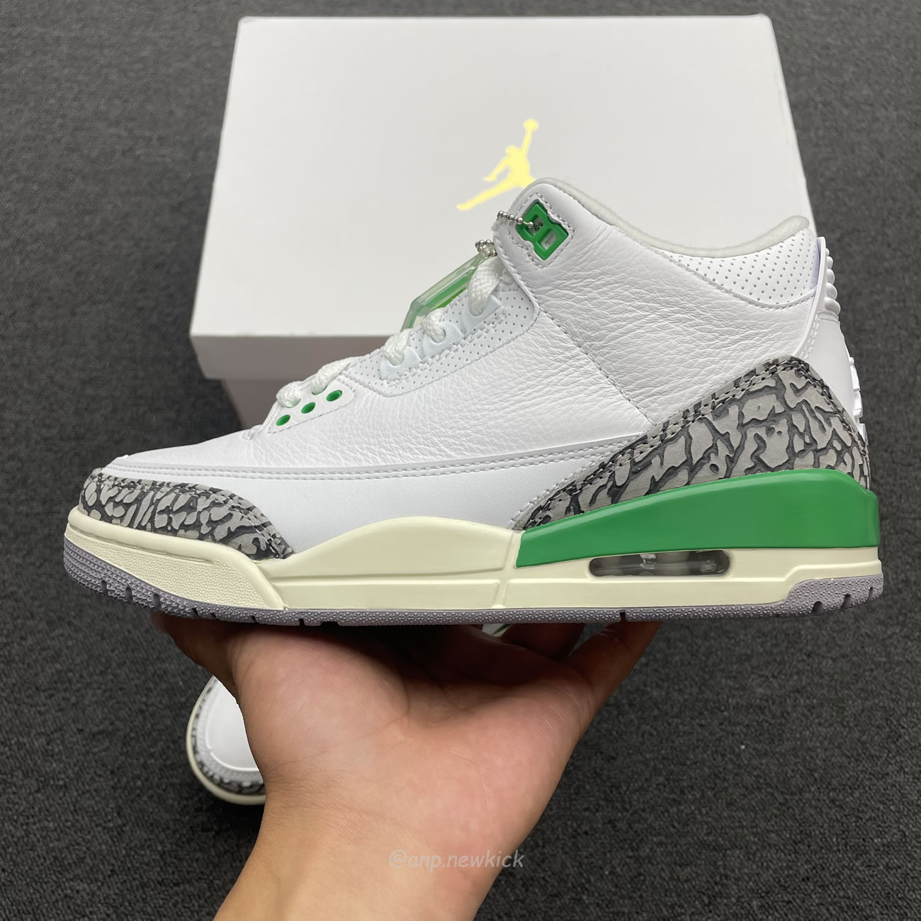 Air Jordan 3 Retro Lucky Green Womens Ck9246 136 (6) - www.newkick.org Air Jordan 3 Retro Lucky Green Womens Ck9246 136 (6) - www.newkick.org