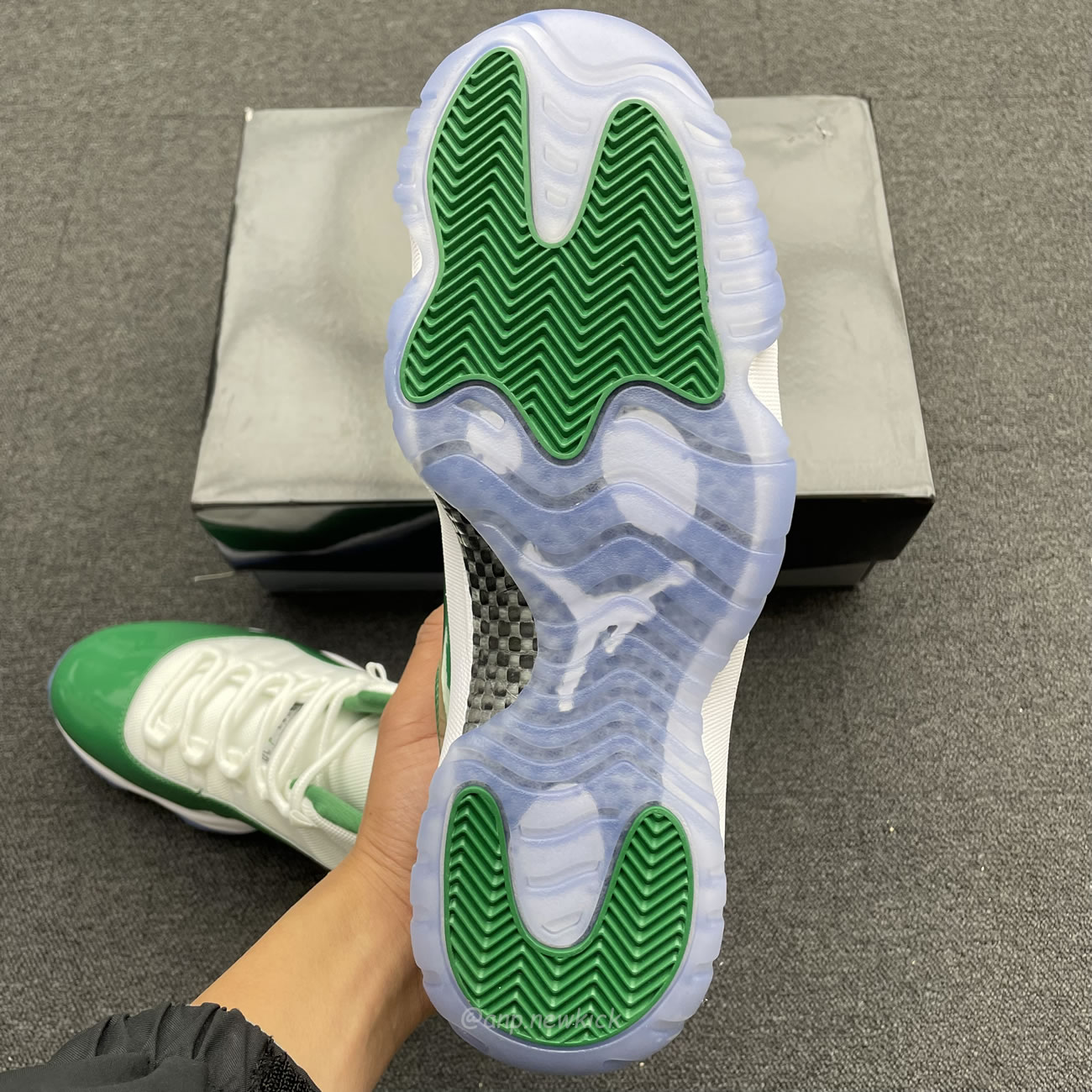 Air Jordan 11 Retro White Green Ct8012 113 (7) - www.newkick.org Air Jordan 11 Retro White Green Ct8012 113 (7) - www.newkick.org