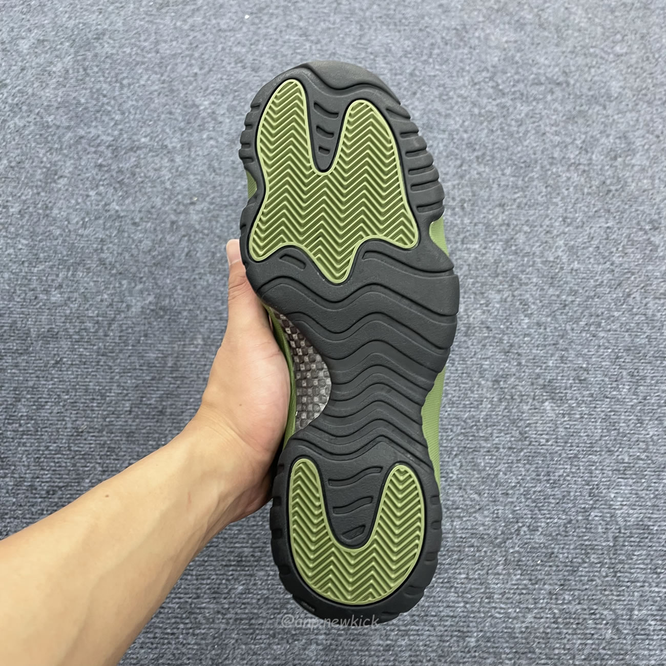 Air Jordan 11 Retro Army Green Black Ct8012 300 (7) - www.newkick.org Air Jordan 11 Retro Army Green Black Ct8012 300 (7) - www.newkick.org