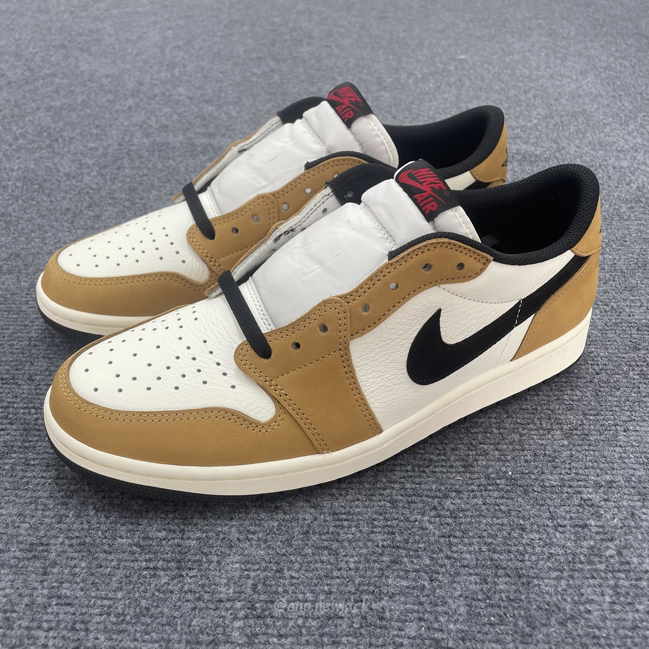 Air Jordan 1 Low Og Rookie Of The Year Cz0790 107 (2) - www.newkick.org Air Jordan 1 Low Og Rookie Of The Year Cz0790 107 (2) - www.newkick.org
