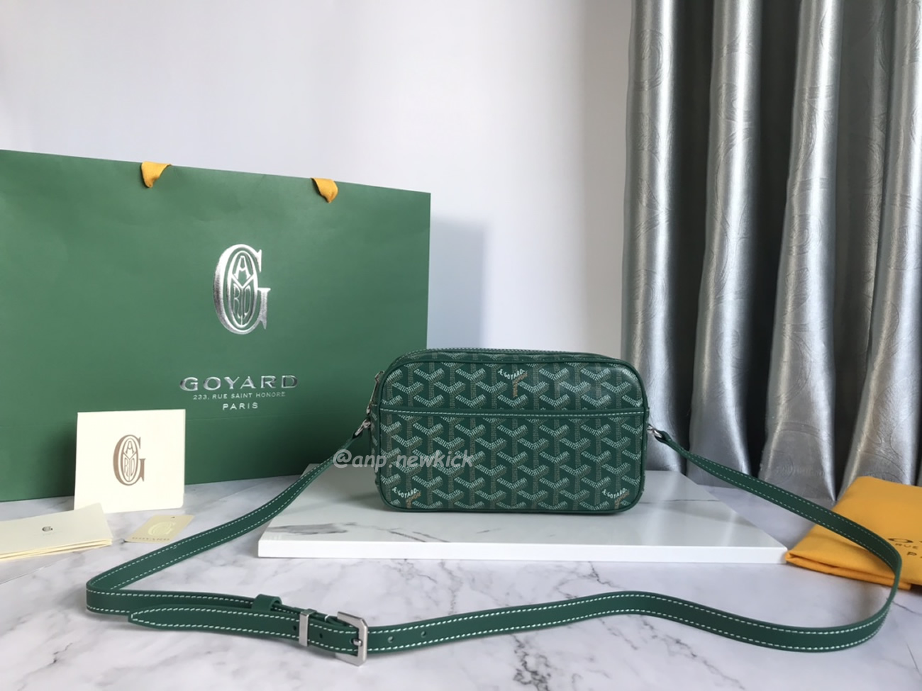 Goyard Cap Vert Camera Bag 13 Cm X 6.5 Cm X 22 Cm (21) - www.newkick.org Goyard Cap Vert Camera Bag 13 Cm X 6.5 Cm X 22 Cm (21) - www.newkick.org