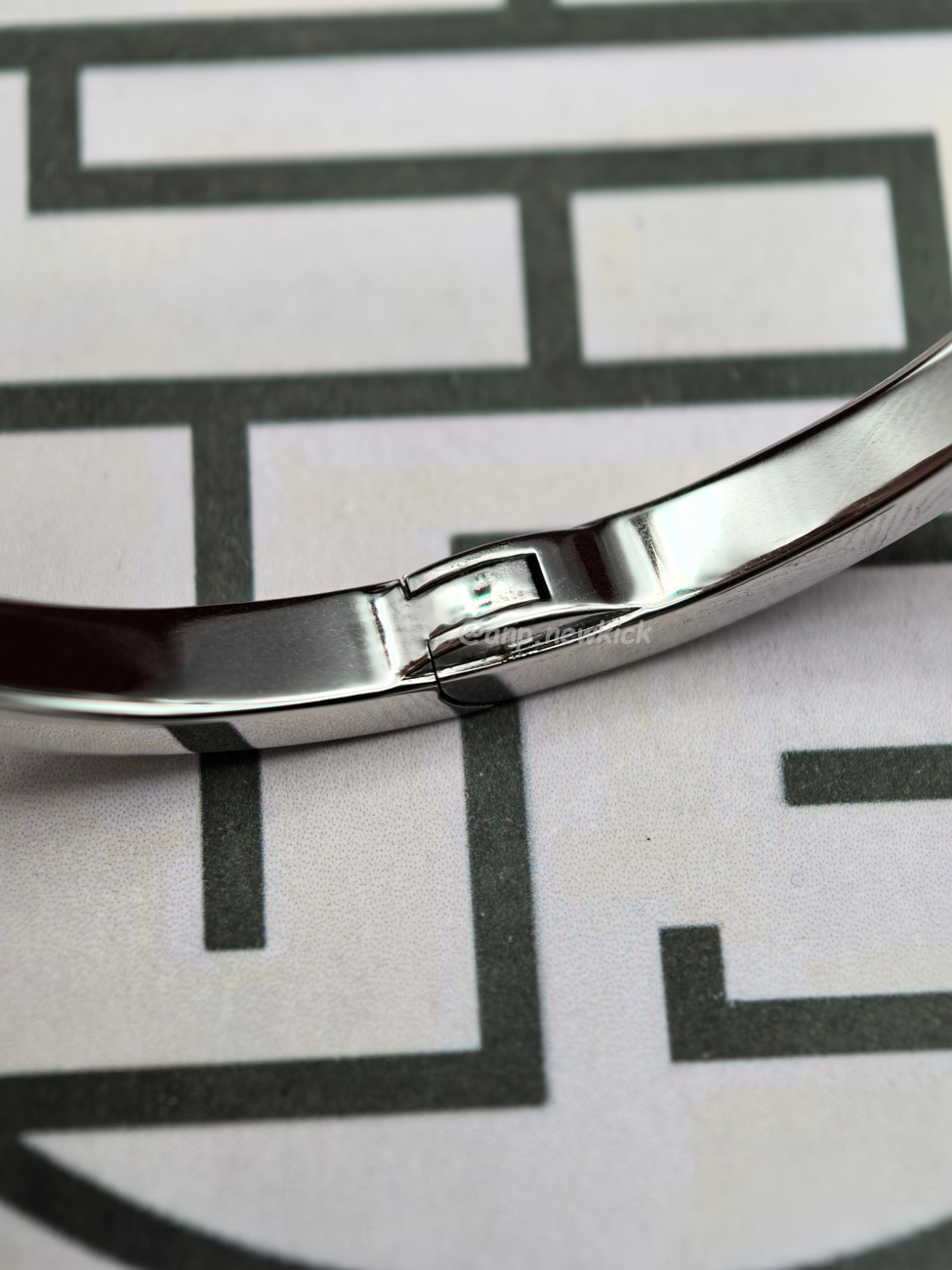 Cartier Love Bracelet Gold Silver (5) - www.newkick.org Cartier Love Bracelet Gold Silver (5) - www.newkick.org