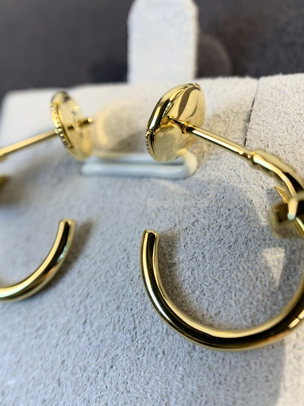 Cartier Nail With Diamond Tips Earrings (12) - www.newkick.org Cartier Nail With Diamond Tips Earrings (12) - www.newkick.org