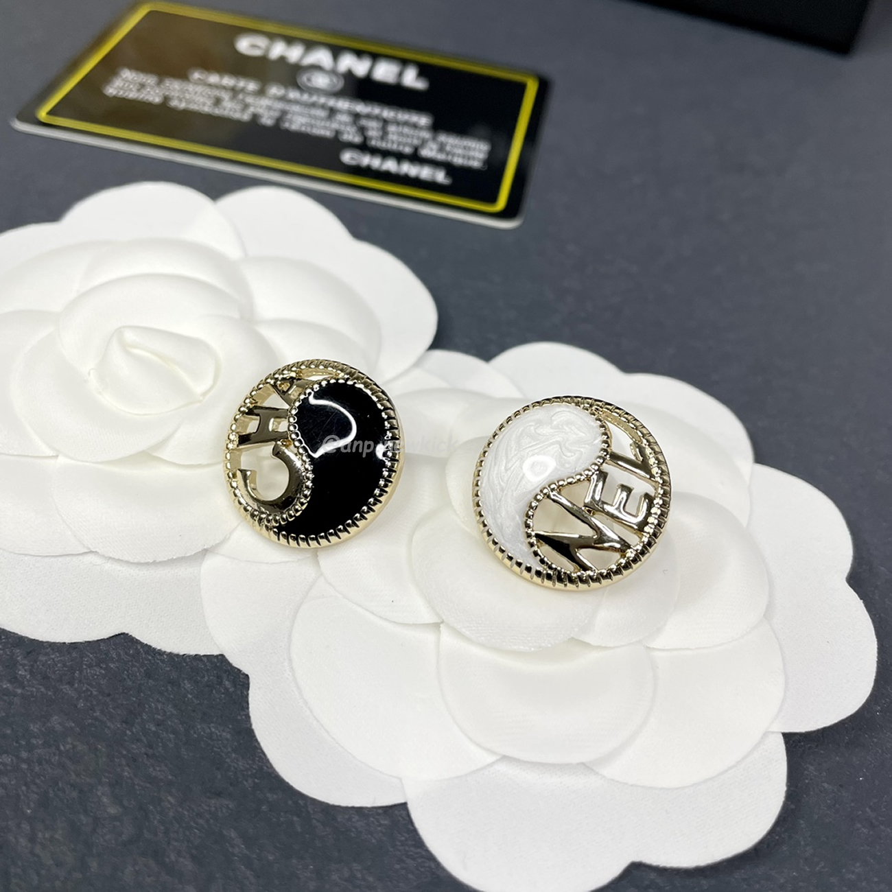 Chanel Cc Gold Earrings (20) - www.newkick.vip Chanel Cc Gold Earrings (20) - www.newkick.vip