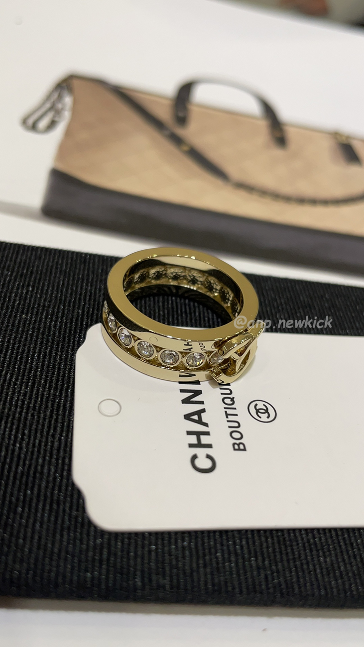Chanel Hollowed Out Rhinestone Gold Cc Ring (1) - www.newkick.org Chanel Hollowed Out Rhinestone Gold Cc Ring (1) - www.newkick.org