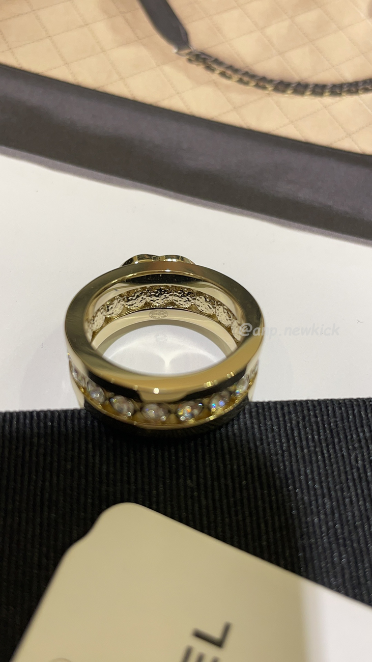Chanel Hollowed Out Rhinestone Gold Cc Ring (2) - www.newkick.org Chanel Hollowed Out Rhinestone Gold Cc Ring (2) - www.newkick.org