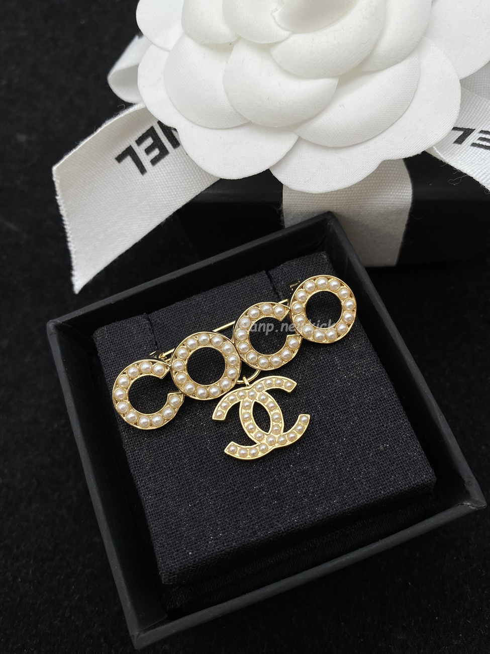 Chanel Glass Pearl Cc Gold Brooch (10) - www.newkick.org Chanel Glass Pearl Cc Gold Brooch (10) - www.newkick.org