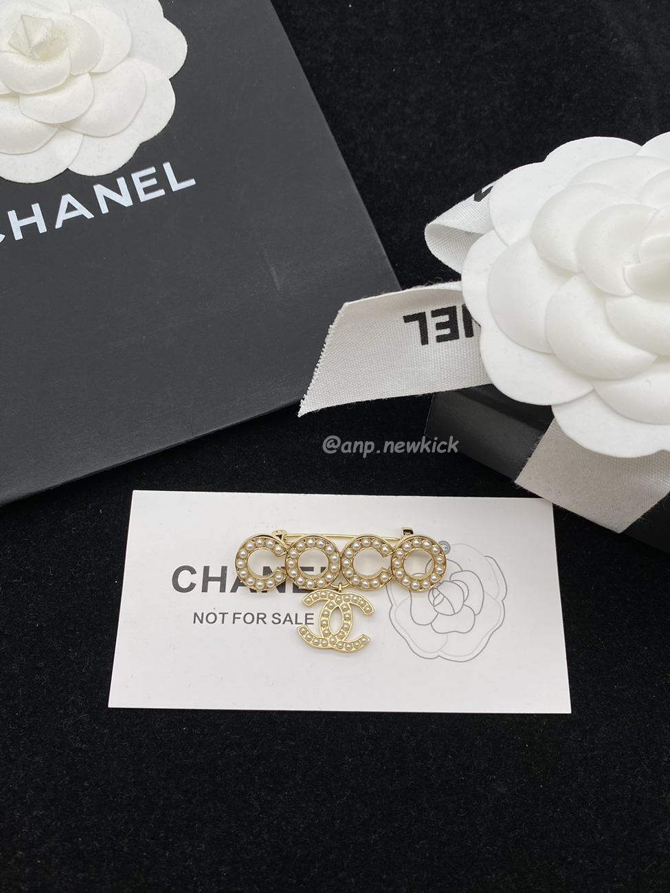 Chanel Glass Pearl Cc Gold Brooch (12) - www.newkick.org Chanel Glass Pearl Cc Gold Brooch (12) - www.newkick.org
