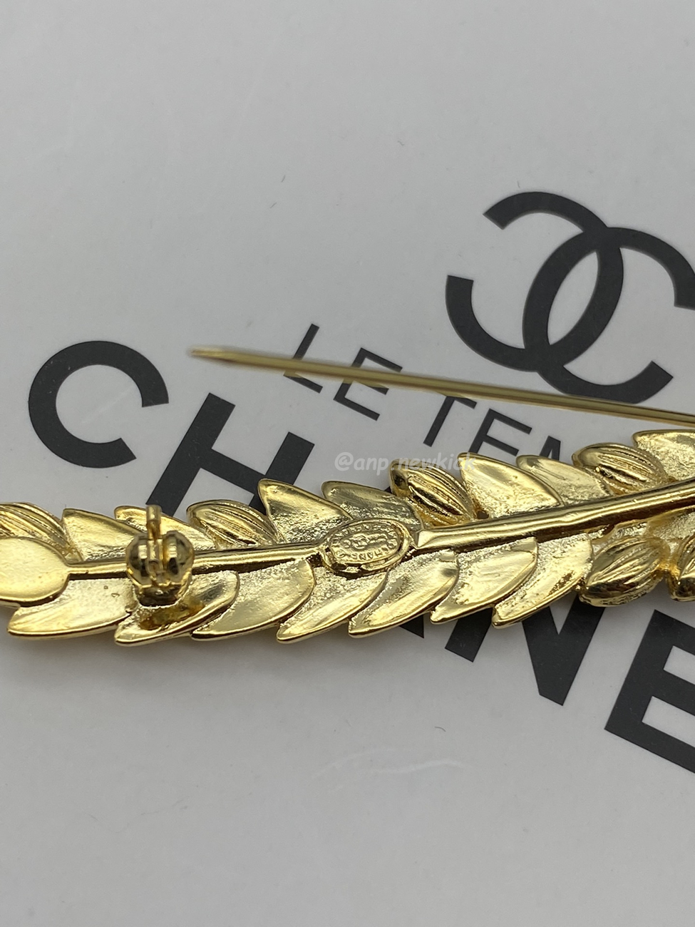 Chanel Glass Pearl Cc Gold Brooch (17) - www.newkick.org Chanel Glass Pearl Cc Gold Brooch (17) - www.newkick.org