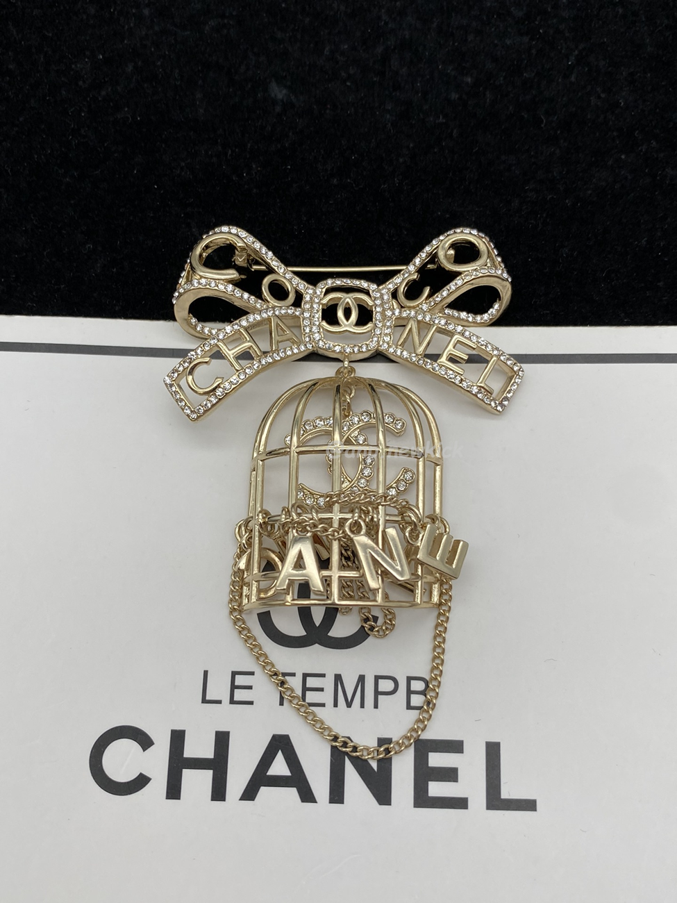 Chanel Glass Pearl Cc Gold Brooch (20) - www.newkick.org Chanel Glass Pearl Cc Gold Brooch (20) - www.newkick.org