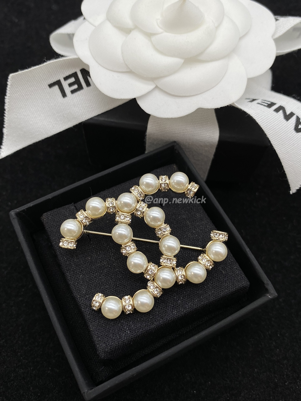 Chanel Glass Pearl Cc Gold Brooch (5) - www.newkick.org Chanel Glass Pearl Cc Gold Brooch (5) - www.newkick.org
