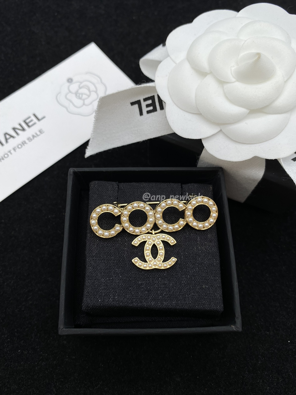 Chanel Glass Pearl Cc Gold Brooch (9) - www.newkick.org Chanel Glass Pearl Cc Gold Brooch (9) - www.newkick.org