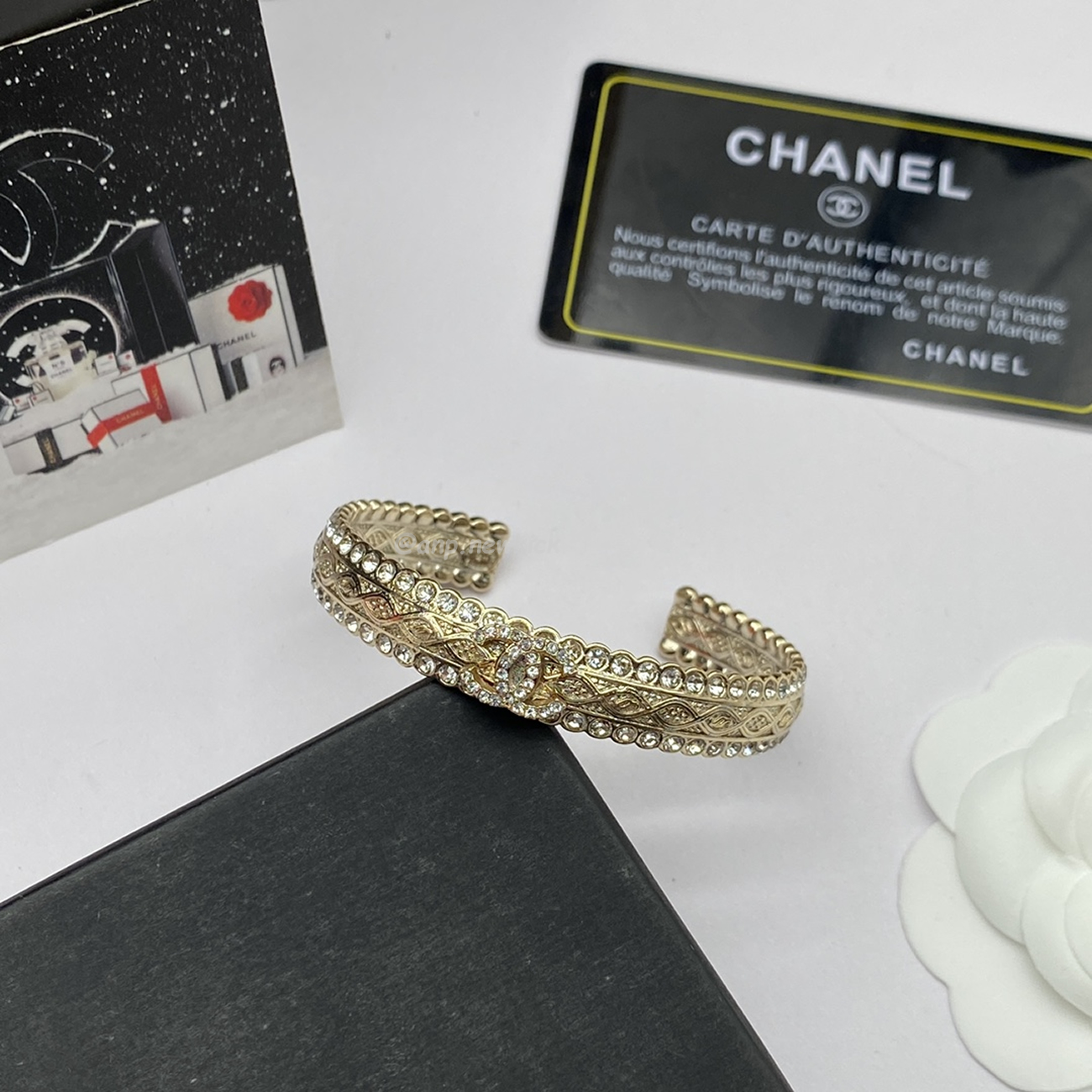 Chanel Gold Bracelet (2) - www.newkick.org Chanel Gold Bracelet (2) - www.newkick.org