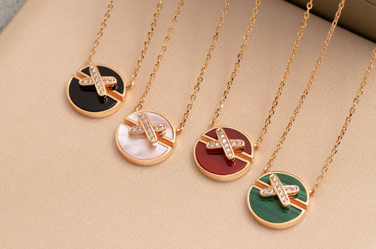 Chaumet Pendant (1) - www.newkick.org Chaumet Pendant (1) - www.newkick.org