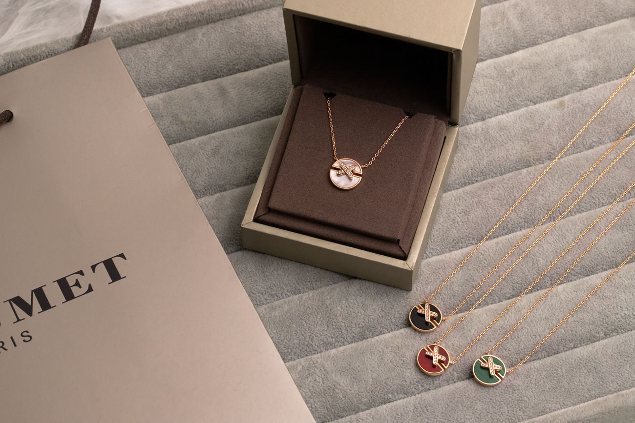 Chaumet Pendant (8) - www.newkick.org Chaumet Pendant (8) - www.newkick.org