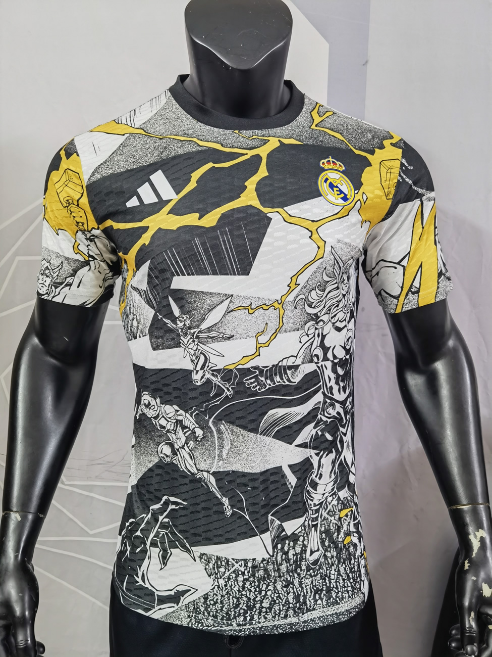 Real Madrid Collaboration (1) - www.newkick.vip Real Madrid Collaboration (1) - www.newkick.vip