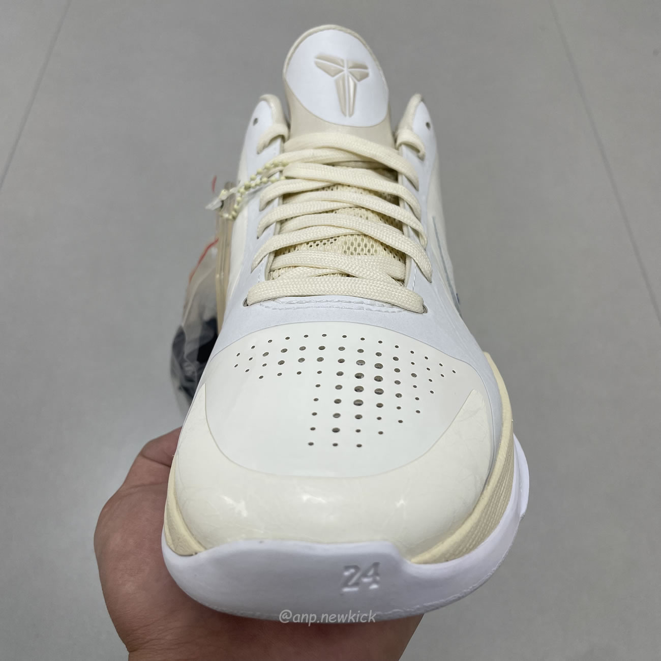 Nike Kobe 5 Protro Off White Db4796 101 (5) - www.newkick.org Nike Kobe 5 Protro Off White Db4796 101 (5) - www.newkick.org