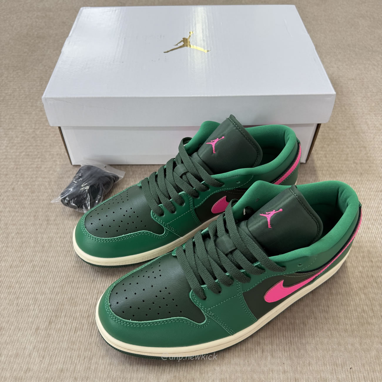 Air Jordan 1 Low Watermelon Womens Dc0774 300 (6) - www.newkick.org Air Jordan 1 Low Watermelon Womens Dc0774 300 (6) - www.newkick.org