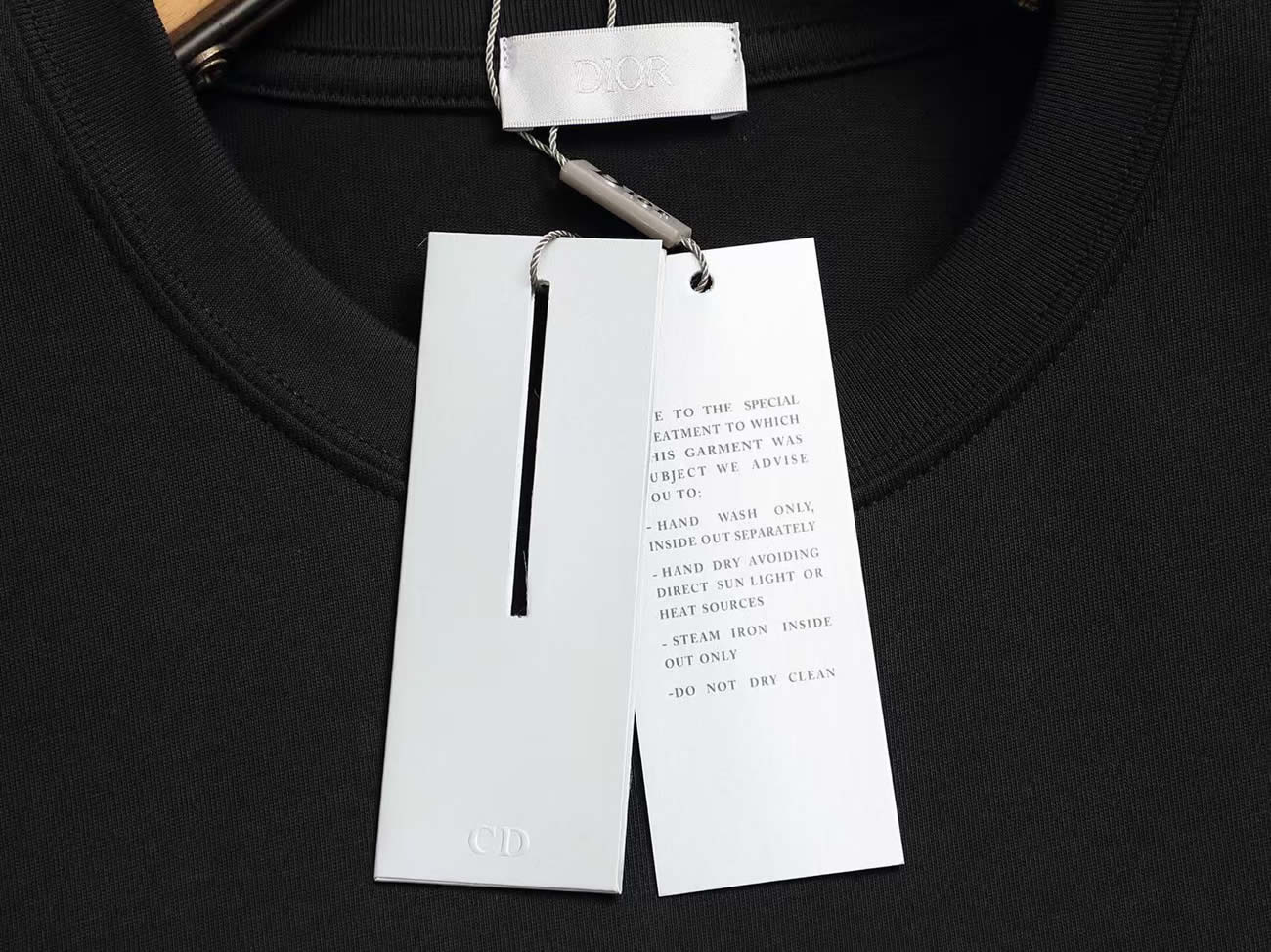 Dior Knitted Crewneck Short Sleeve For Men Black White (8) - www.newkick.org Dior Knitted Crewneck Short Sleeve For Men Black White (8) - www.newkick.org
