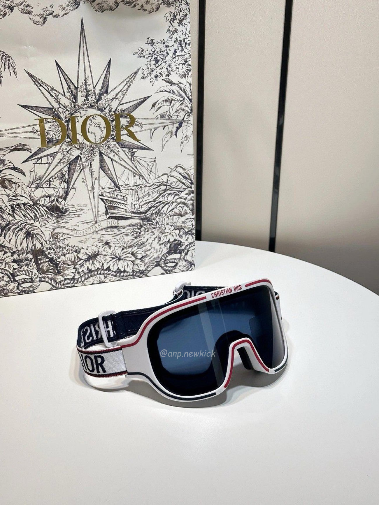 Dior Dioralps M1i White Ski Goggles (10) - www.newkick.org Dior Dioralps M1i White Ski Goggles (10) - www.newkick.org