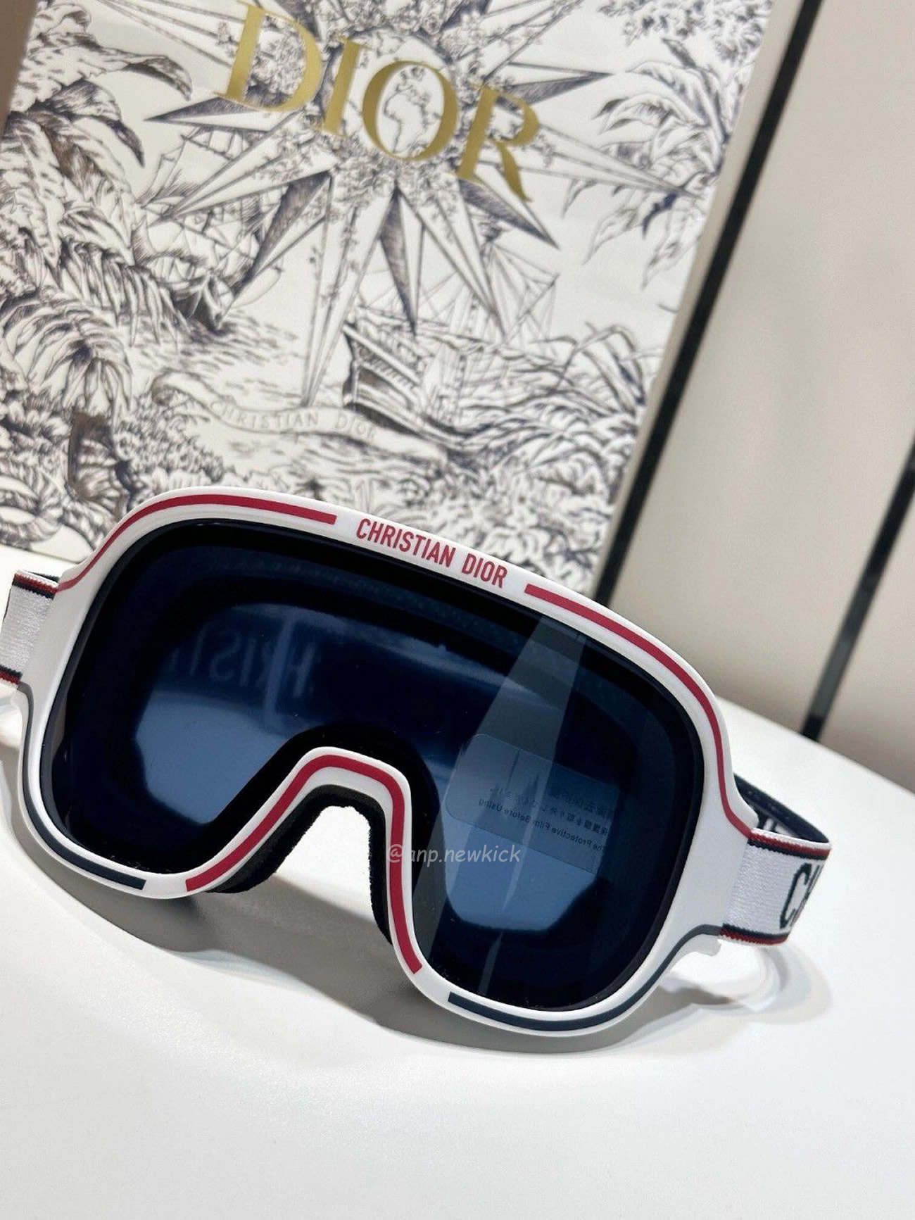 Dior Dioralps M1i White Ski Goggles (3) - www.newkick.org Dior Dioralps M1i White Ski Goggles (3) - www.newkick.org