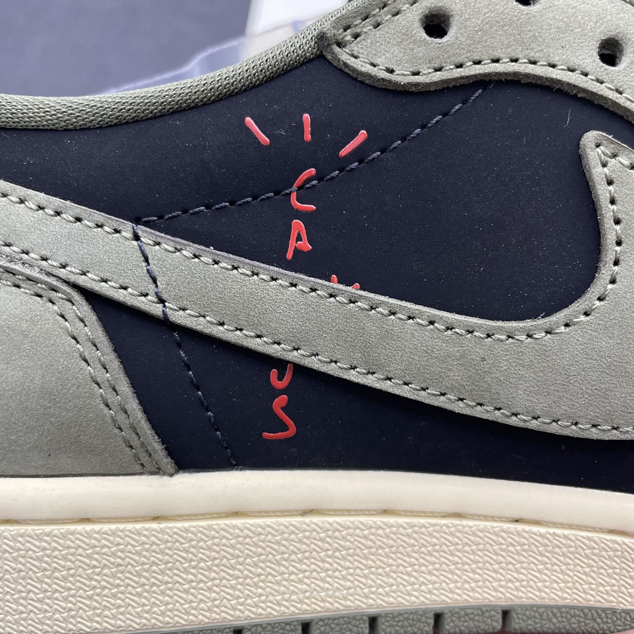 Travis Scott X Nike Air Jordan 1 Retro Low Og Sp Black Olive Dm7866 002 (14) - www.newkick.org Travis Scott X Nike Air Jordan 1 Retro Low Og Sp Black Olive Dm7866 002 (14) - www.newkick.org