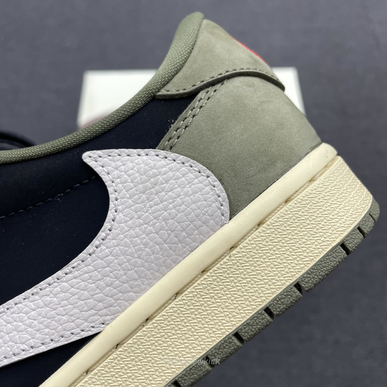 Travis Scott X Nike Air Jordan 1 Retro Low Og Sp Black Olive Dm7866 002 (8) - www.newkick.org Travis Scott X Nike Air Jordan 1 Retro Low Og Sp Black Olive Dm7866 002 (8) - www.newkick.org