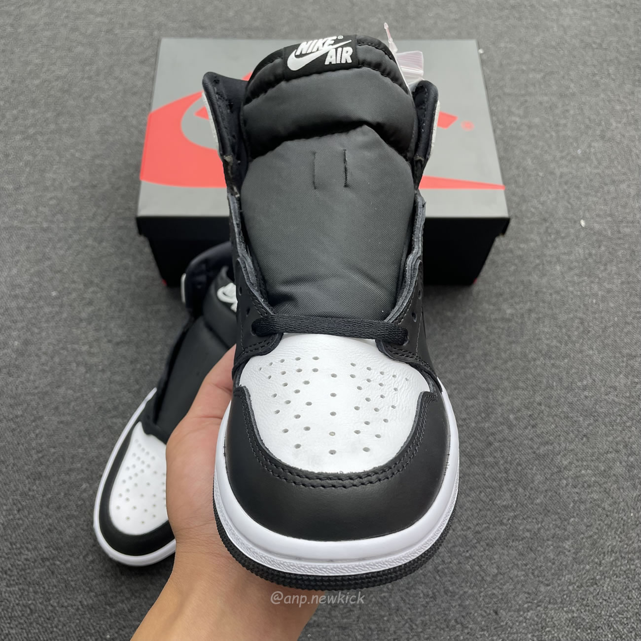 Air Jordan 1 Retro High Og Black White Dz5485 010 (5) - www.newkick.vip Air Jordan 1 Retro High Og Black White Dz5485 010 (5) - www.newkick.vip