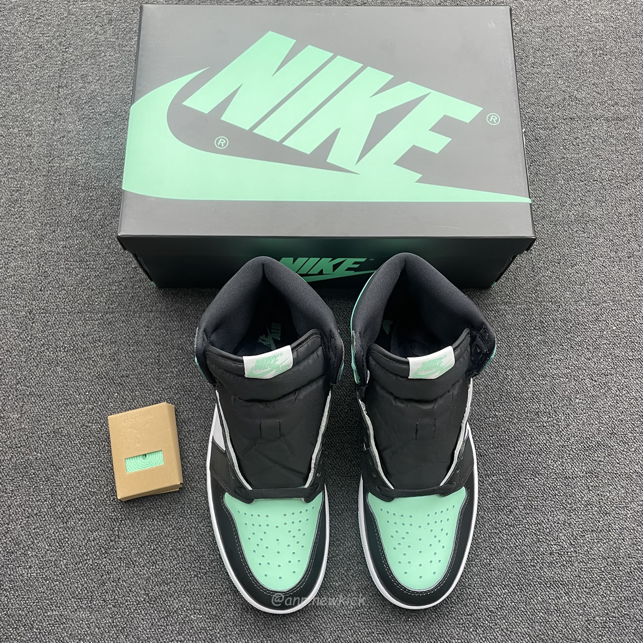 Air Jordan 1 Retro High Og Green Glow Dz5485 130 (11) - www.newkick.org Air Jordan 1 Retro High Og Green Glow Dz5485 130 (11) - www.newkick.org