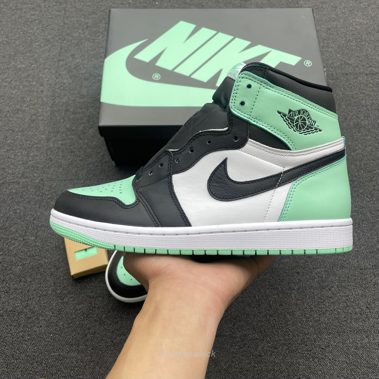 Air Jordan 1 Retro High Og Green Glow Dz5485 130 (4) - www.newkick.org Air Jordan 1 Retro High Og Green Glow Dz5485 130 (4) - www.newkick.org
