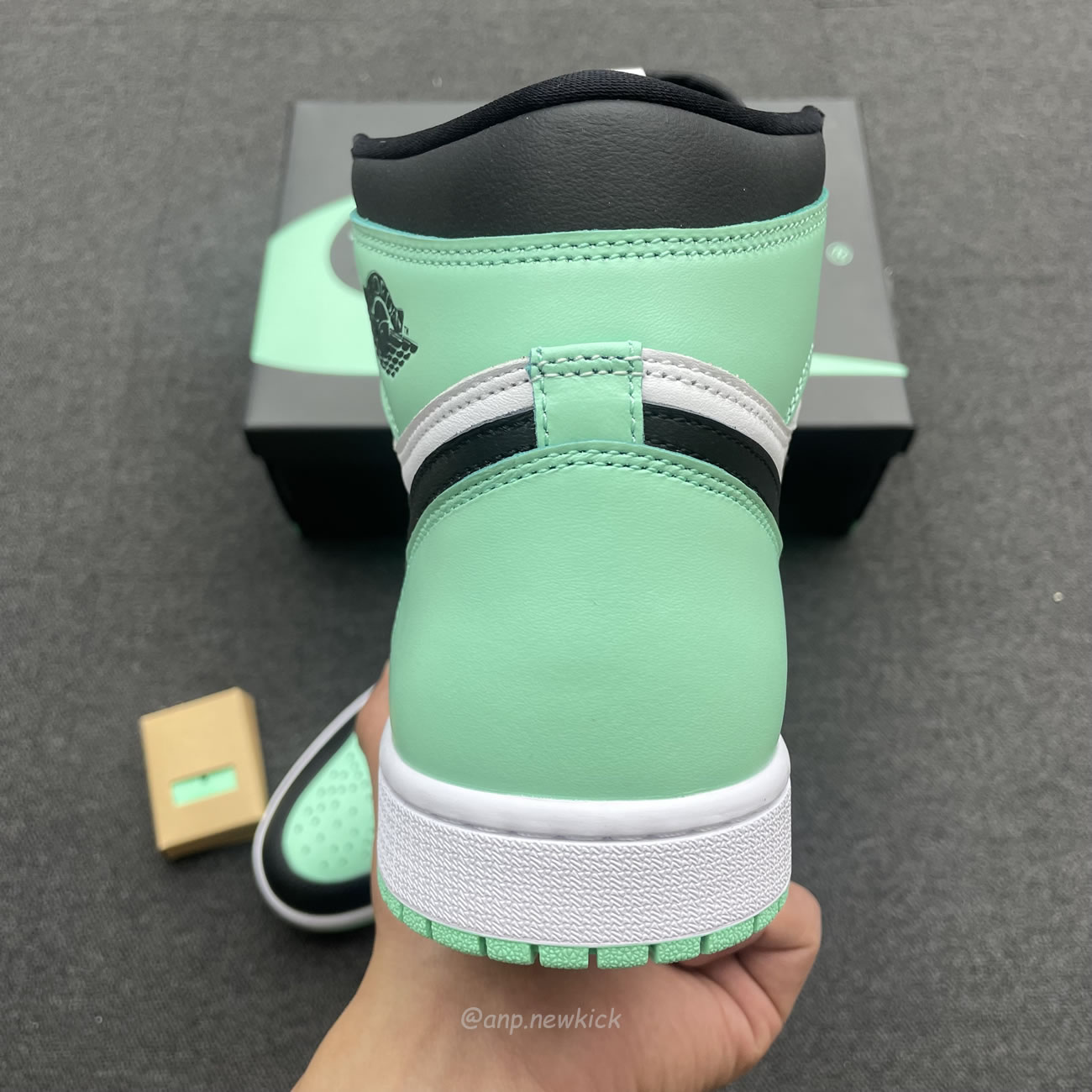 Air Jordan 1 Retro High Og Green Glow Dz5485 130 (6) - www.newkick.org Air Jordan 1 Retro High Og Green Glow Dz5485 130 (6) - www.newkick.org