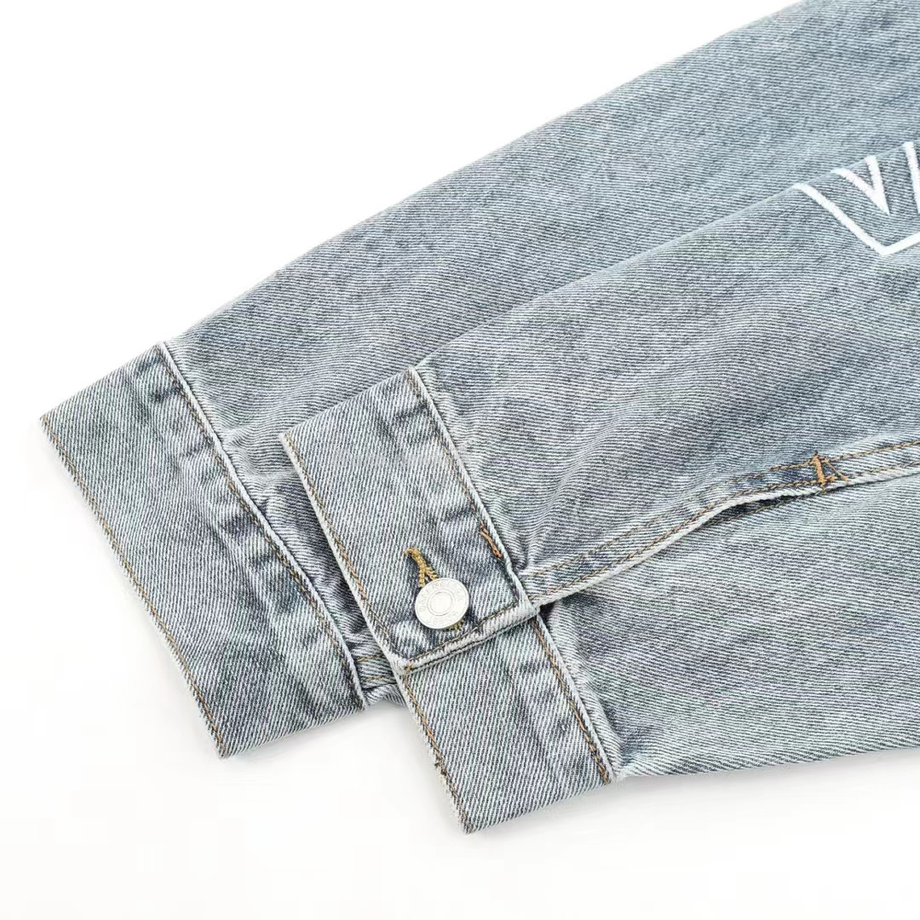Balenciaga Retro Denim Jacket (2) - www.newkick.org Balenciaga Retro Denim Jacket (2) - www.newkick.org