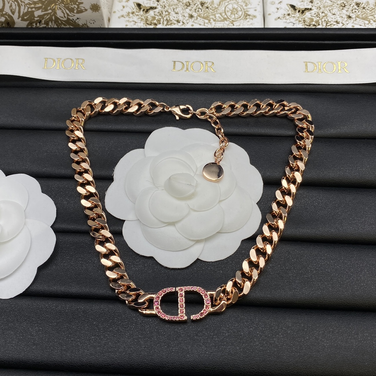 Dior Logo Text Chain Bracelet (7) - www.newkick.org Dior Logo Text Chain Bracelet (7) - www.newkick.org