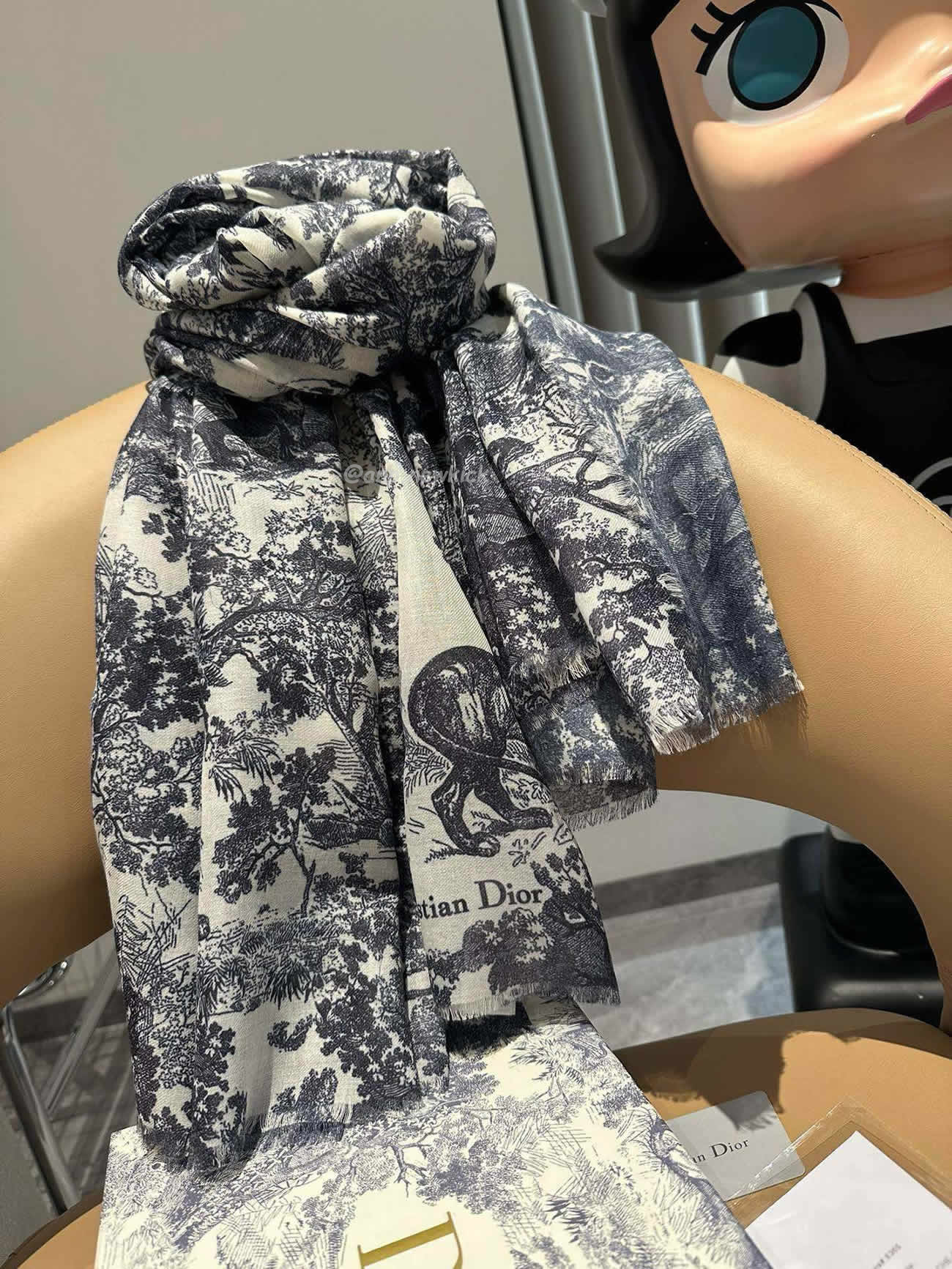 Dior Printed Shawl Cashmere Fabrics Sauvage Ruyi Print 140x180cm (11) - www.newkick.org Dior Printed Shawl Cashmere Fabrics Sauvage Ruyi Print 140x180cm (11) - www.newkick.org