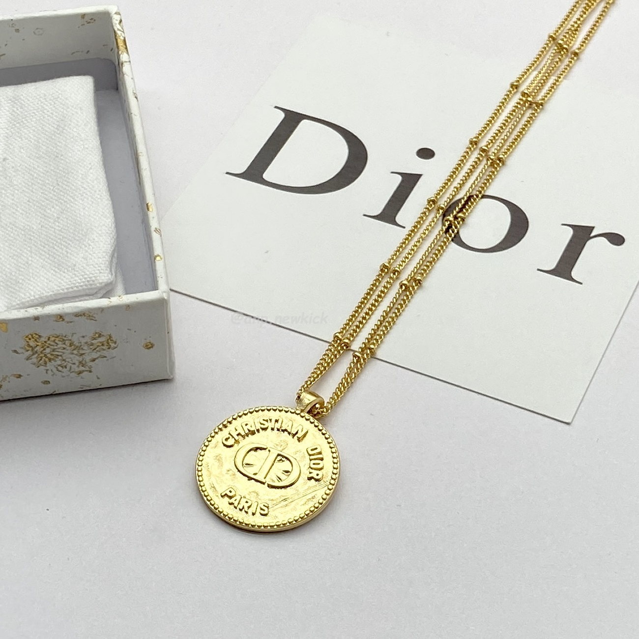 Dior Logo Charm Gold Necklace (2) - www.newkick.org Dior Logo Charm Gold Necklace (2) - www.newkick.org