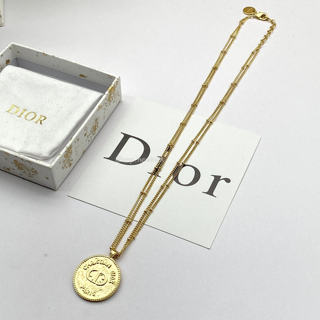 Dior Logo Charm Gold Necklace (3) - www.newkick.org Dior Logo Charm Gold Necklace (3) - www.newkick.org