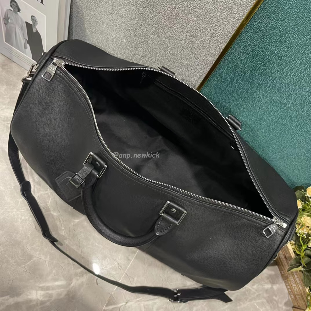 Louis Vuitton Keepall Bandouliere Monogram 50 Navy Duffel Bag (21) - www.newkick.org Louis Vuitton Keepall Bandouliere Monogram 50 Navy Duffel Bag (21) - www.newkick.org