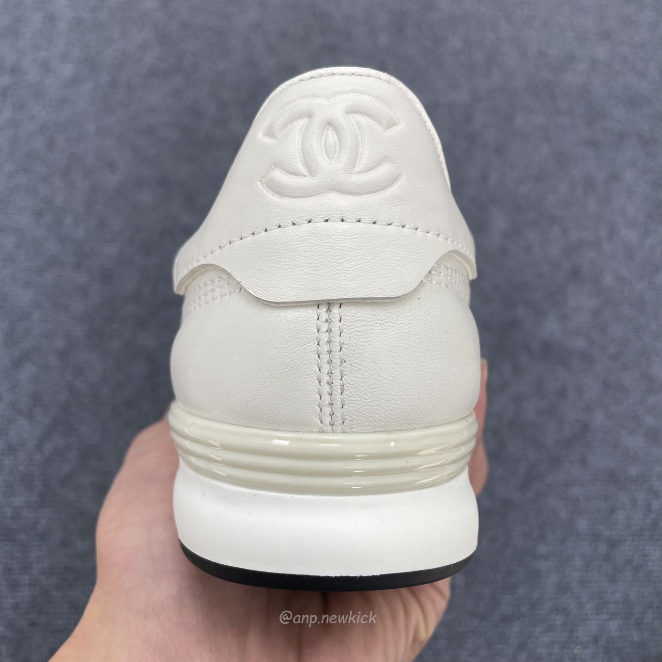 Chanel Shiny Calfskin Suede Quilted Cc Logo White Black E2435 (2) - www.newkick.org Chanel Shiny Calfskin Suede Quilted Cc Logo White Black E2435 (2) - www.newkick.org