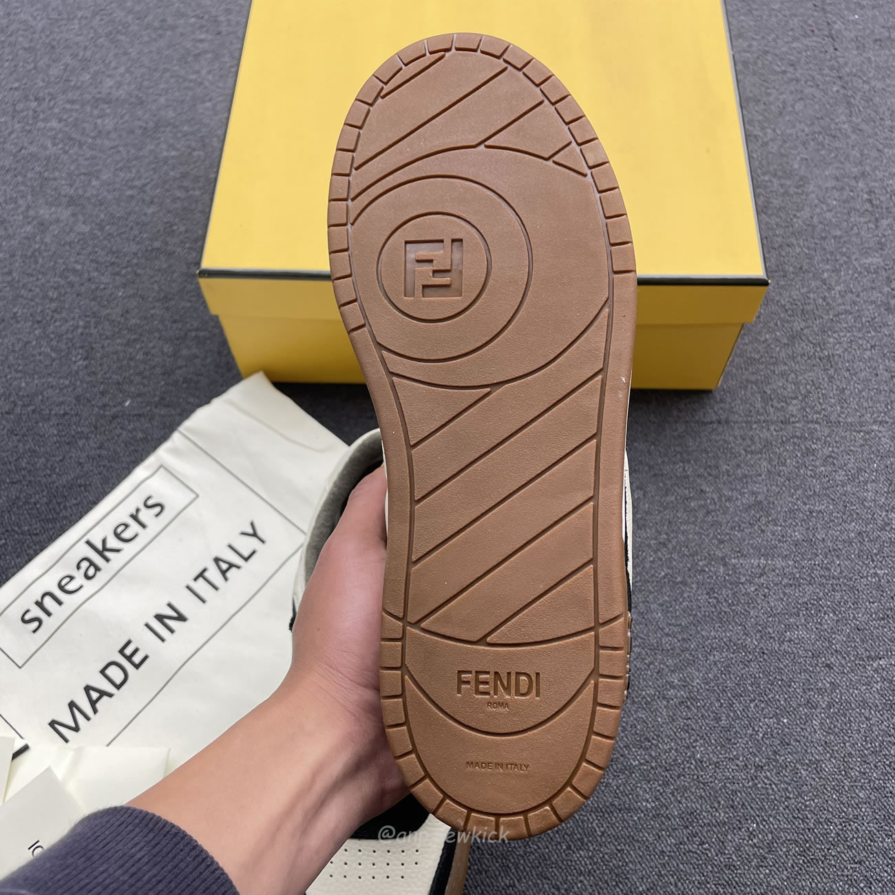 Fendi Match Cream Black White Suede And Leather Low Top Sneakers (16) - www.newkick.org