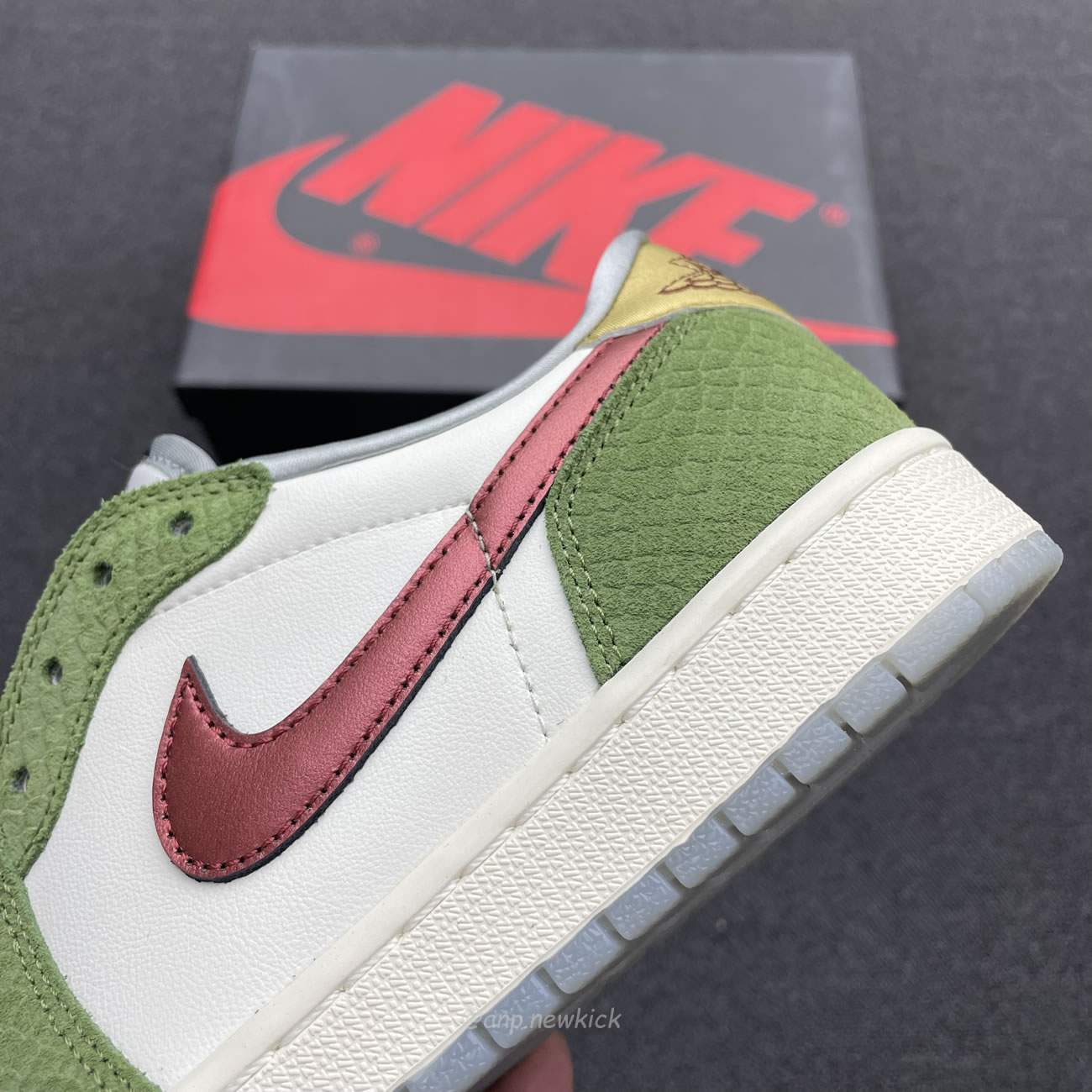 Air Jordan 1 Low Og Year Of The Dragon Fn3727 100 (11) - www.newkick.org Air Jordan 1 Low Og Year Of The Dragon Fn3727 100 (11) - www.newkick.org