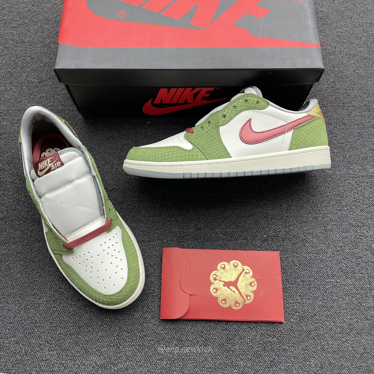 Air Jordan 1 Low Og Year Of The Dragon Fn3727 100 (4) - www.newkick.org Air Jordan 1 Low Og Year Of The Dragon Fn3727 100 (4) - www.newkick.org