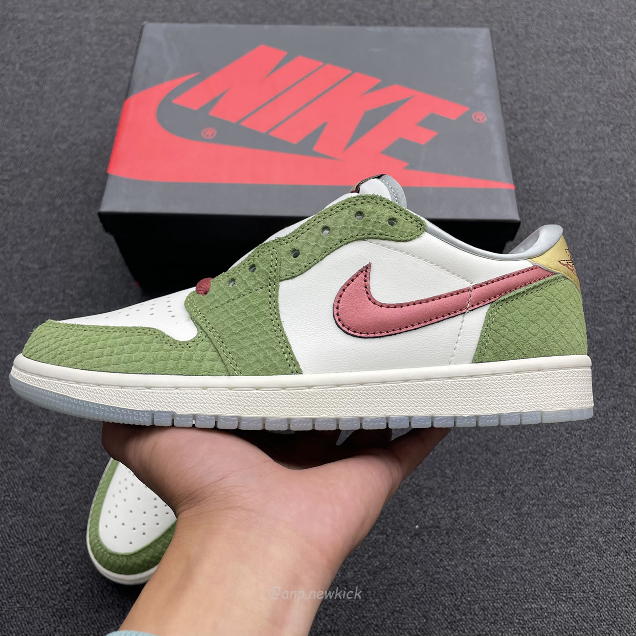 Air Jordan 1 Low Og Year Of The Dragon Fn3727 100 (7) - www.newkick.org Air Jordan 1 Low Og Year Of The Dragon Fn3727 100 (7) - www.newkick.org