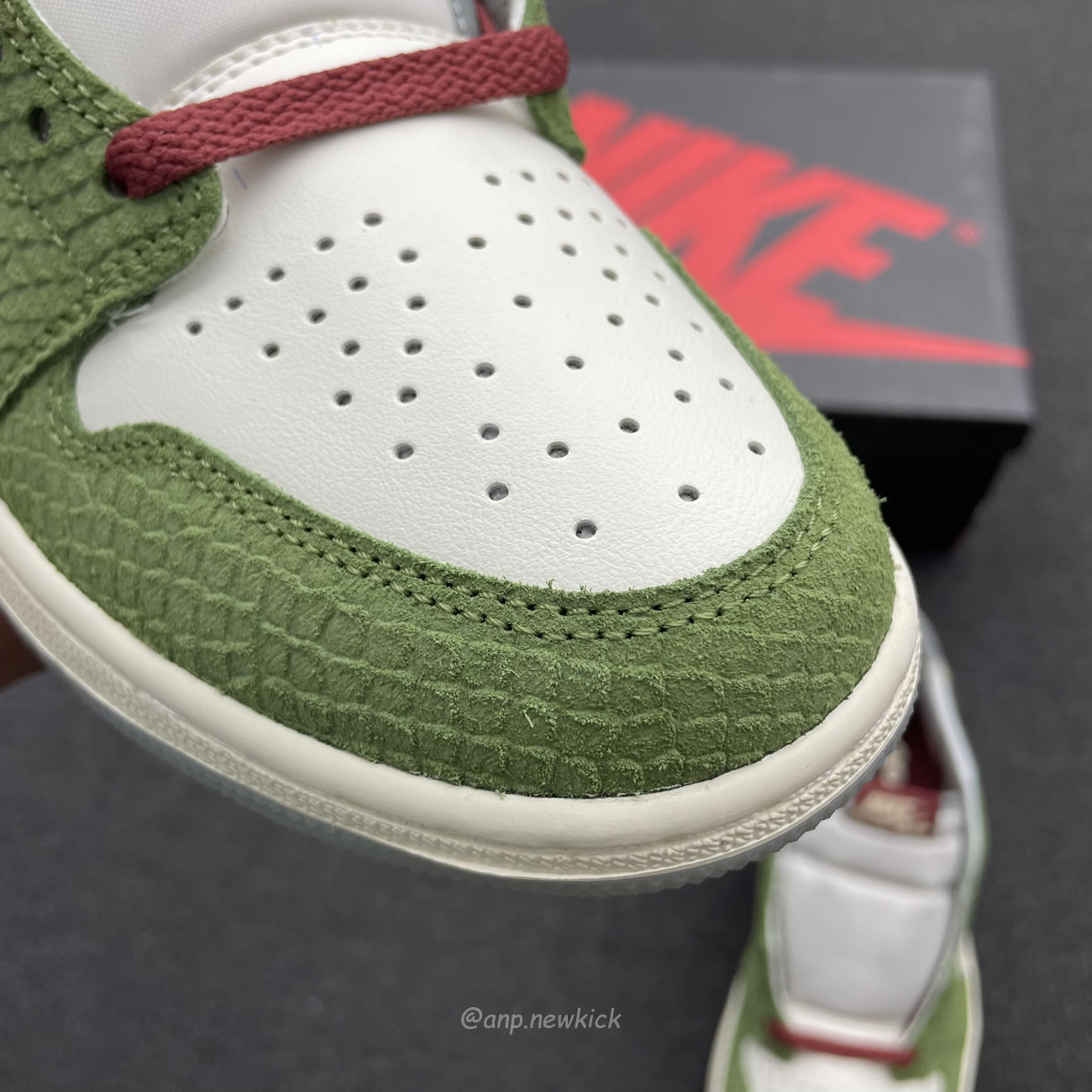 Air Jordan 1 Low Og Year Of The Dragon Fn3727 100 (9) - www.newkick.org Air Jordan 1 Low Og Year Of The Dragon Fn3727 100 (9) - www.newkick.org