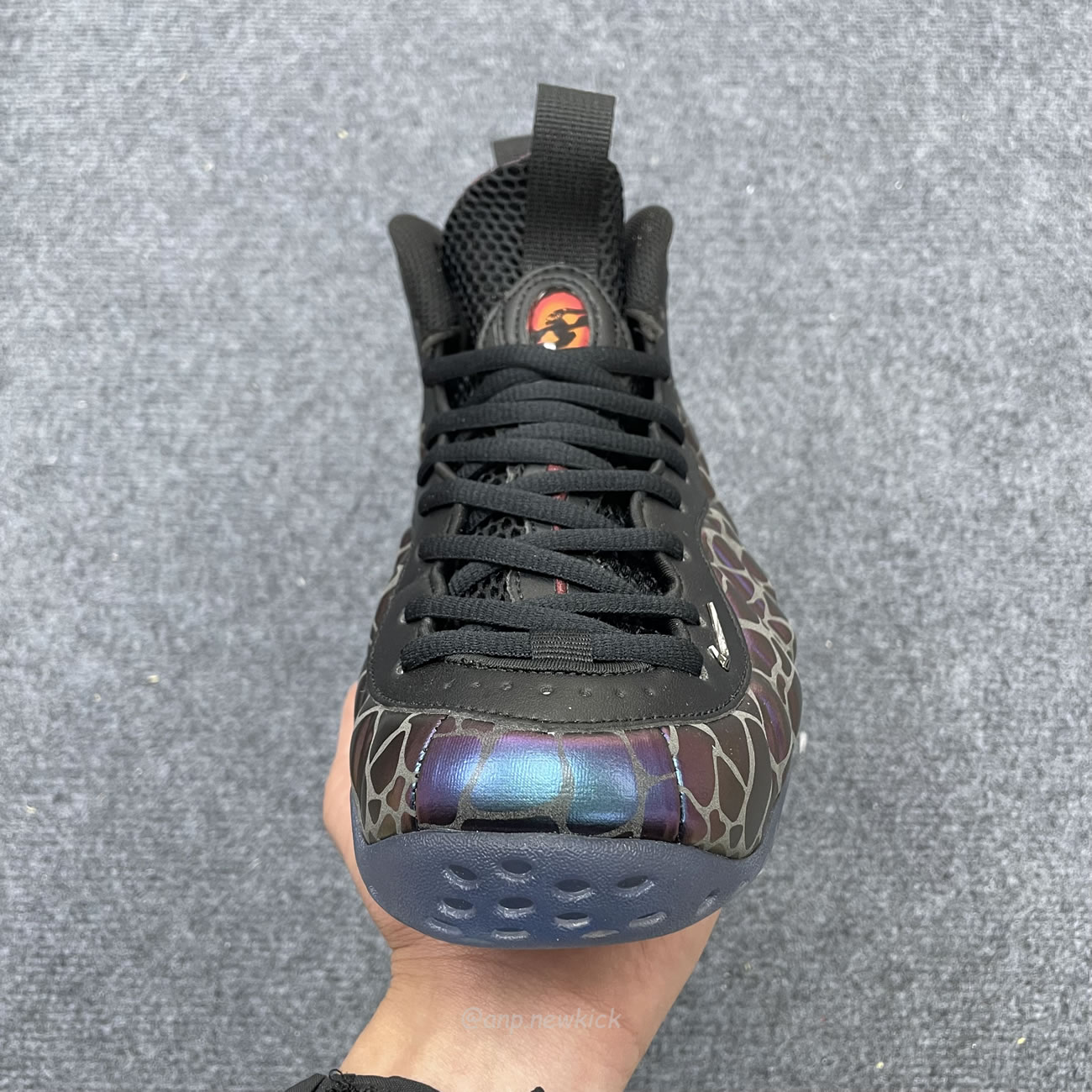 Nike Air Foamposite One Tekken 8 Kazuya Mishima Fq9050 400 (5) - www.newkick.vip Nike Air Foamposite One Tekken 8 Kazuya Mishima Fq9050 400 (5) - www.newkick.vip