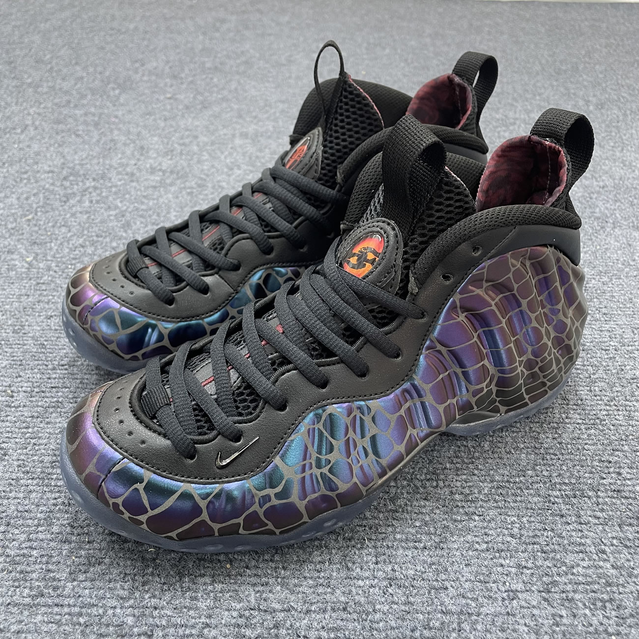 Nike Air Foamposite One Tekken 8 Kazuya Mishima Fq9050 400 (7) - www.newkick.vip Nike Air Foamposite One Tekken 8 Kazuya Mishima Fq9050 400 (7) - www.newkick.vip