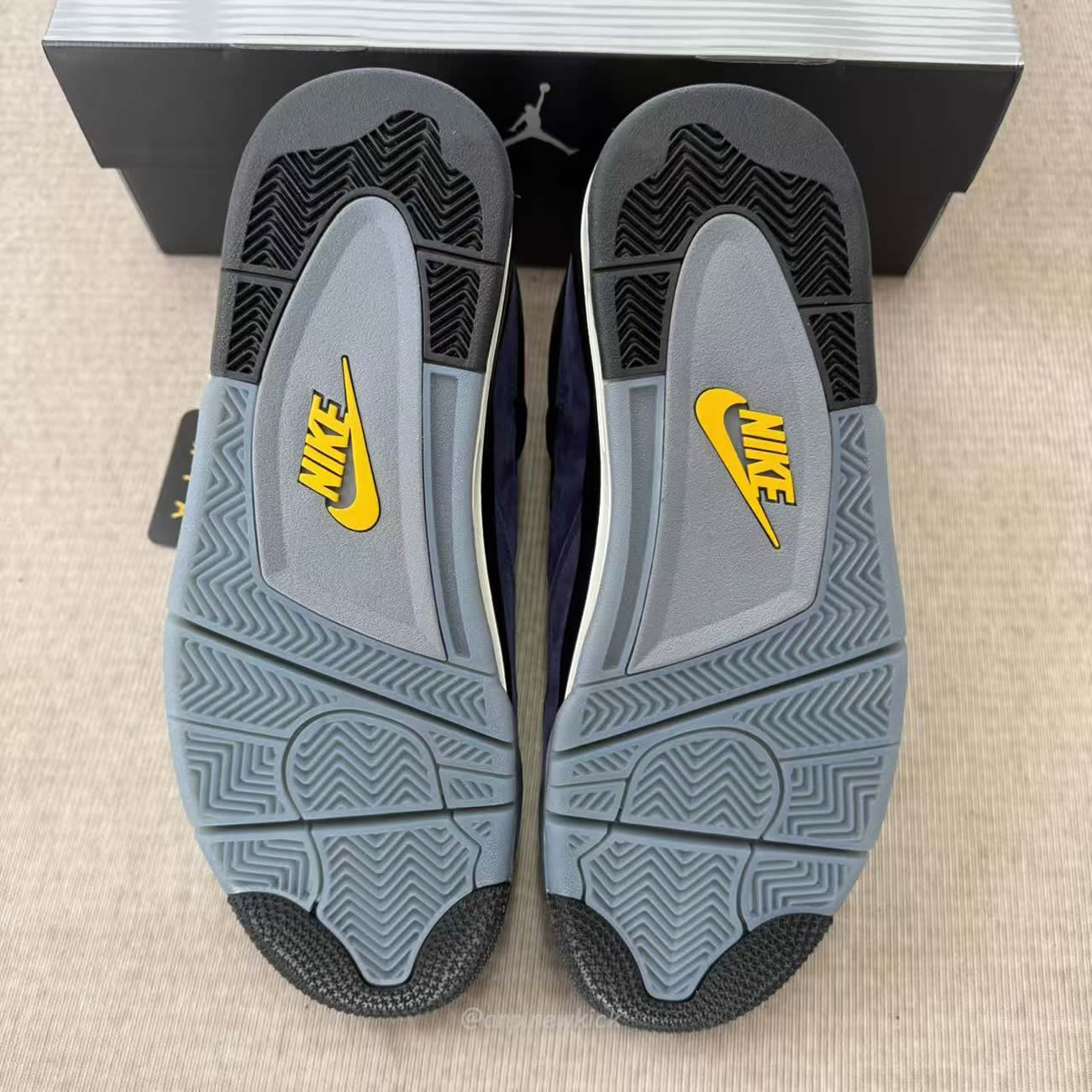 Air Jordan 4 Retro Lakers Fv5029 500 (31) - www.newkick.org Air Jordan 4 Retro Lakers Fv5029 500 (31) - www.newkick.org