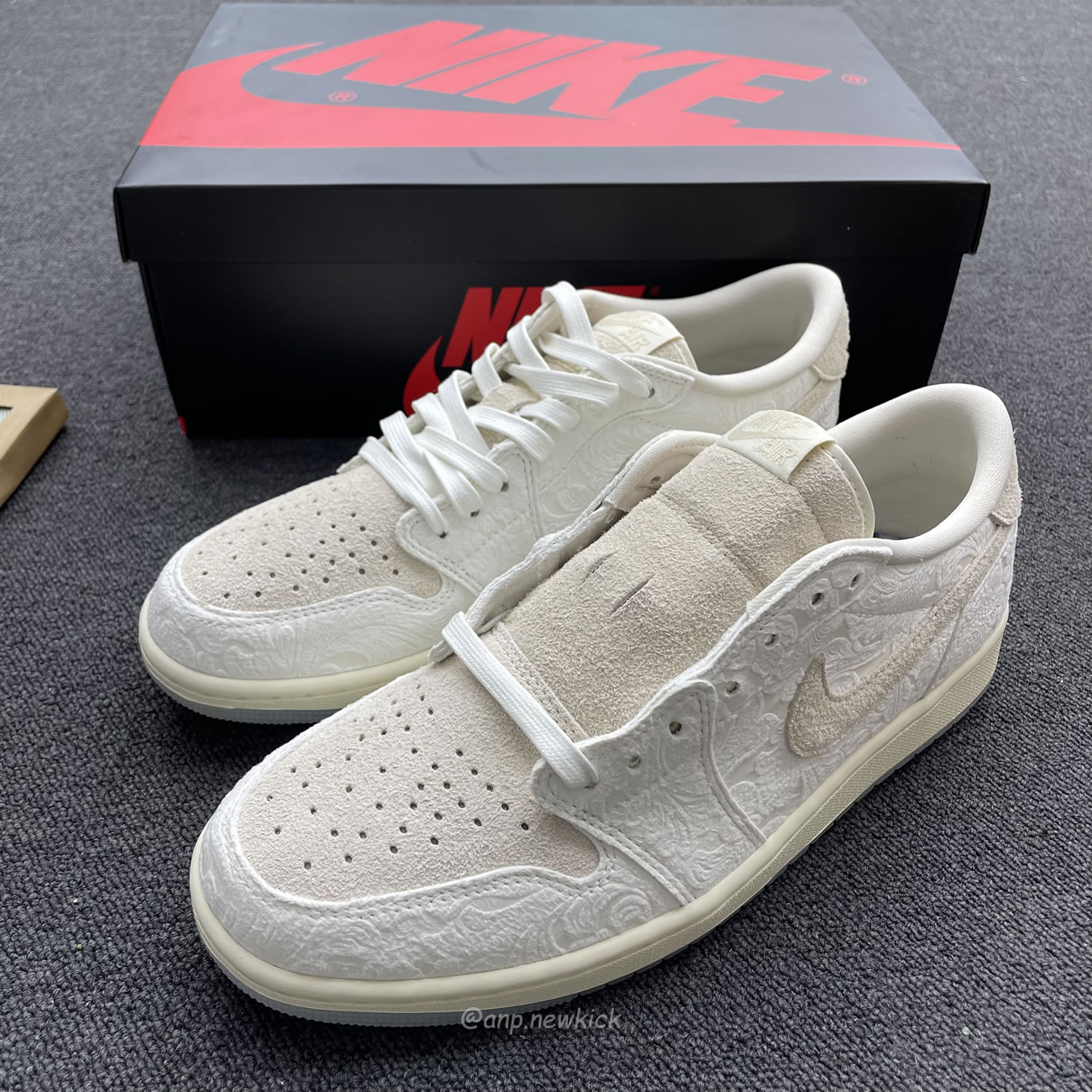 Air Jordan 1 Retro Low Og Chris Paul Fz0455 200 (10) - www.newkick.org Air Jordan 1 Retro Low Og Chris Paul Fz0455 200 (10) - www.newkick.org