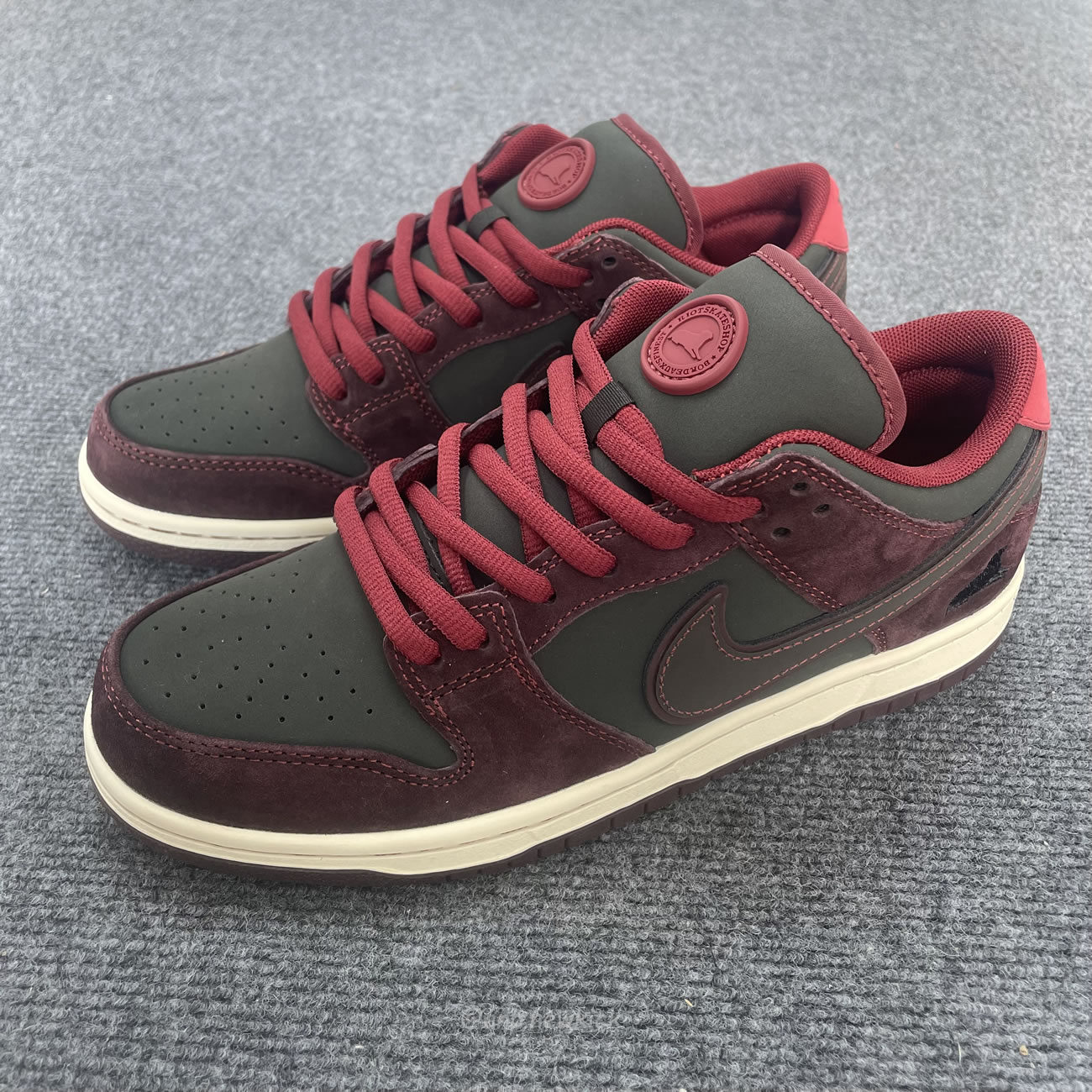 Nike Sb Dunk Low X Riot Skateshop Fz1289 200 (3) - www.newkick.vip Nike Sb Dunk Low X Riot Skateshop Fz1289 200 (3) - www.newkick.vip