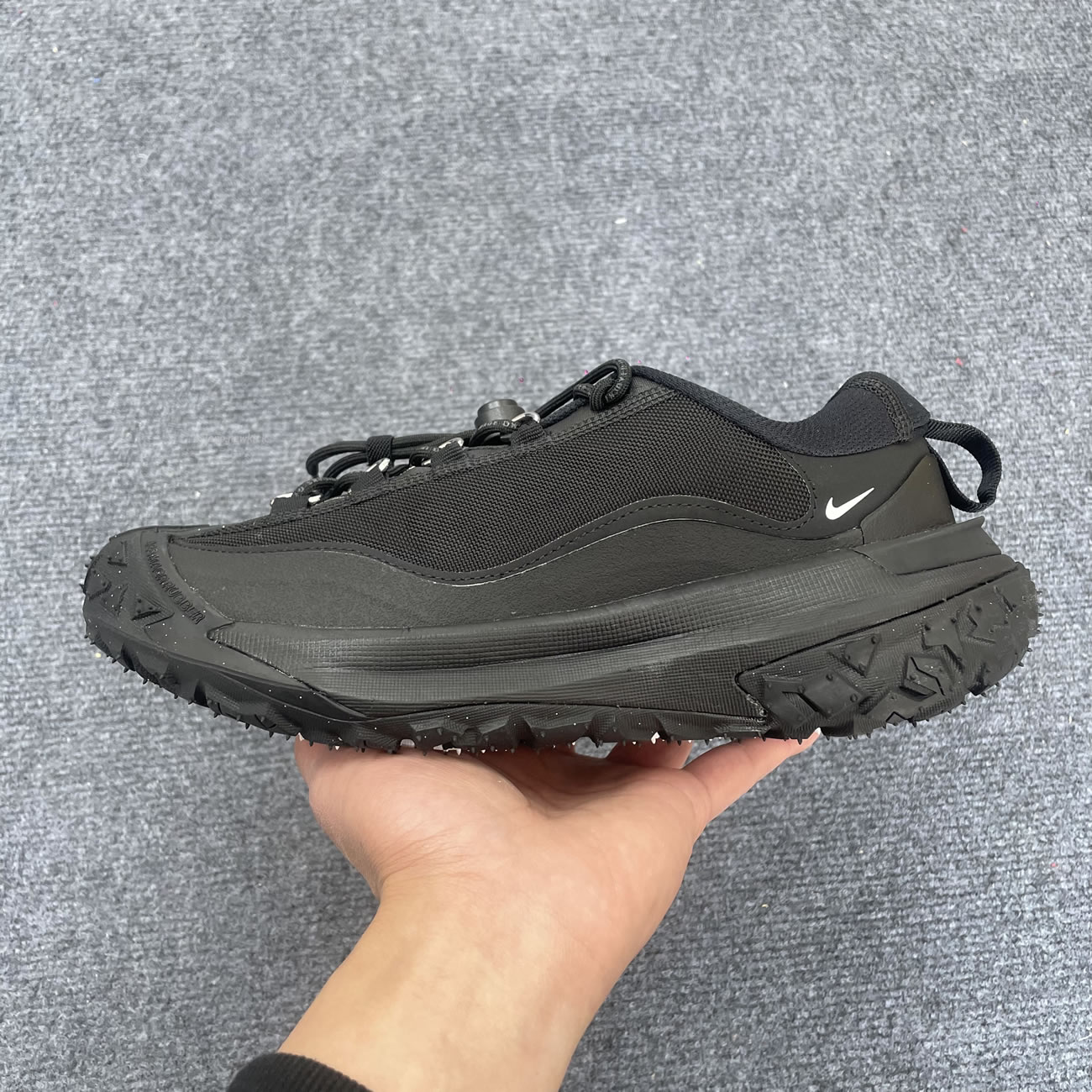 Nike Acg Mountain Fly 2 Low Comme Des Garcons Homme Plus White Black Fz3311 101 (2) - www.newkick.org Nike Acg Mountain Fly 2 Low Comme Des Garcons Homme Plus White Black Fz3311 101 (2) - www.newkick.org